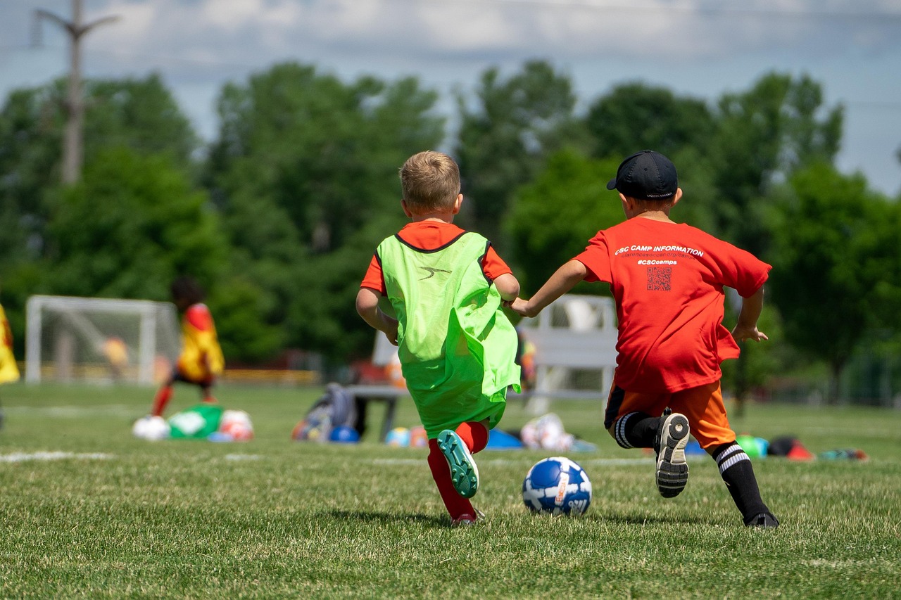 幼児からサッカーを始めよう！楽しみながらドリブルのテクニックを習得しよう！